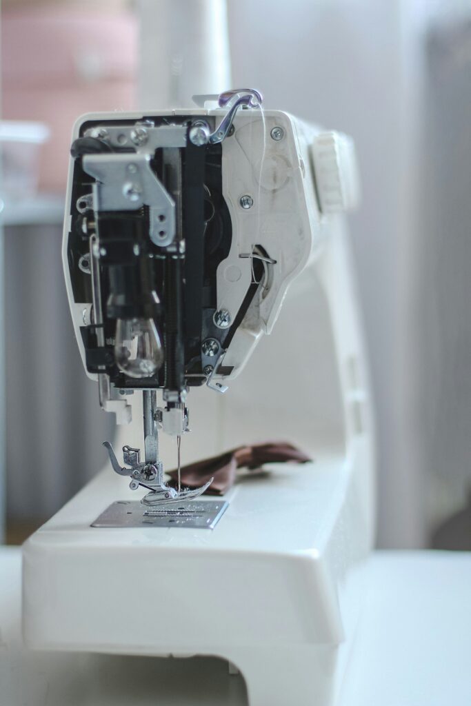 A sewing machine with the cover removed